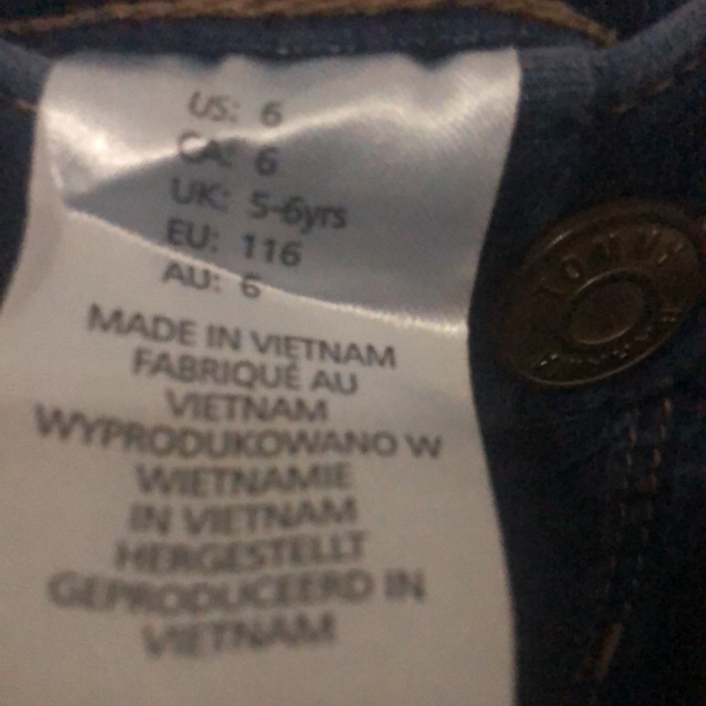 Tommy Bahama Jeans - Picture 5 of 5